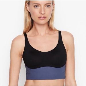 NWOT Victoria's Secret Allegro Medium Impact Sports Bra
